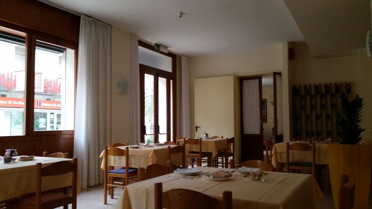 Hotel Villa Ada ポッツァッロ エクステリア 写真